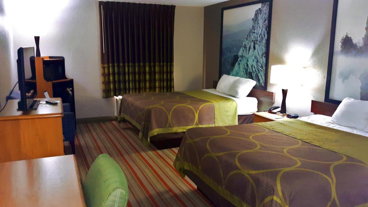 Super 8 By Wyndham Fort Chiswell Wytheville Area Max Meadows Exteriér fotografie